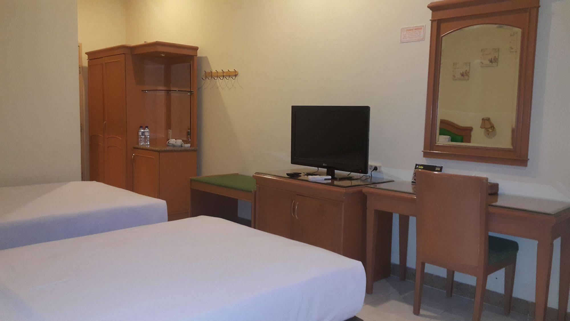 Hotel Maricaya Makassar Dış mekan fotoğraf